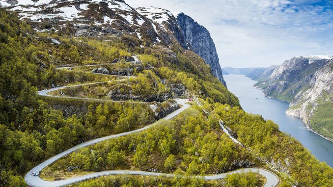 Lysebotnvegen